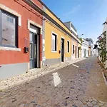 Дом отдыха Bougainvillea House *